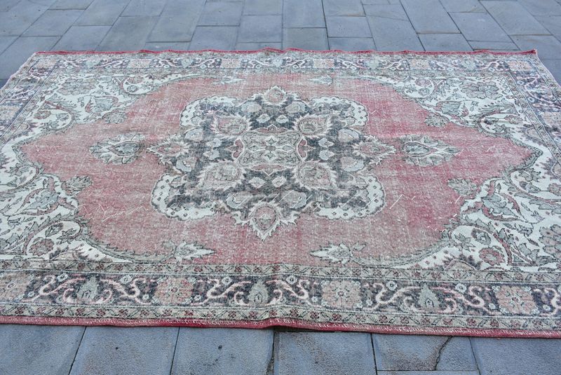 XL Vintage Turkish Accent Area Rug 6.2 x 10.4 ft