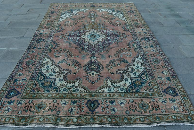 XL Vintage Turkish Accent Area Rug 6.6 x 10 ft