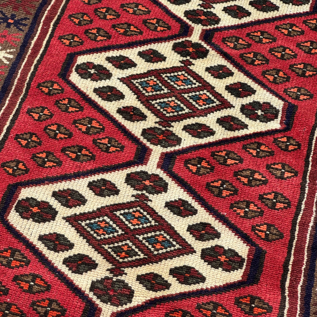 Vintage Persian Accent Area Rug 2.5 x 4.7 ft