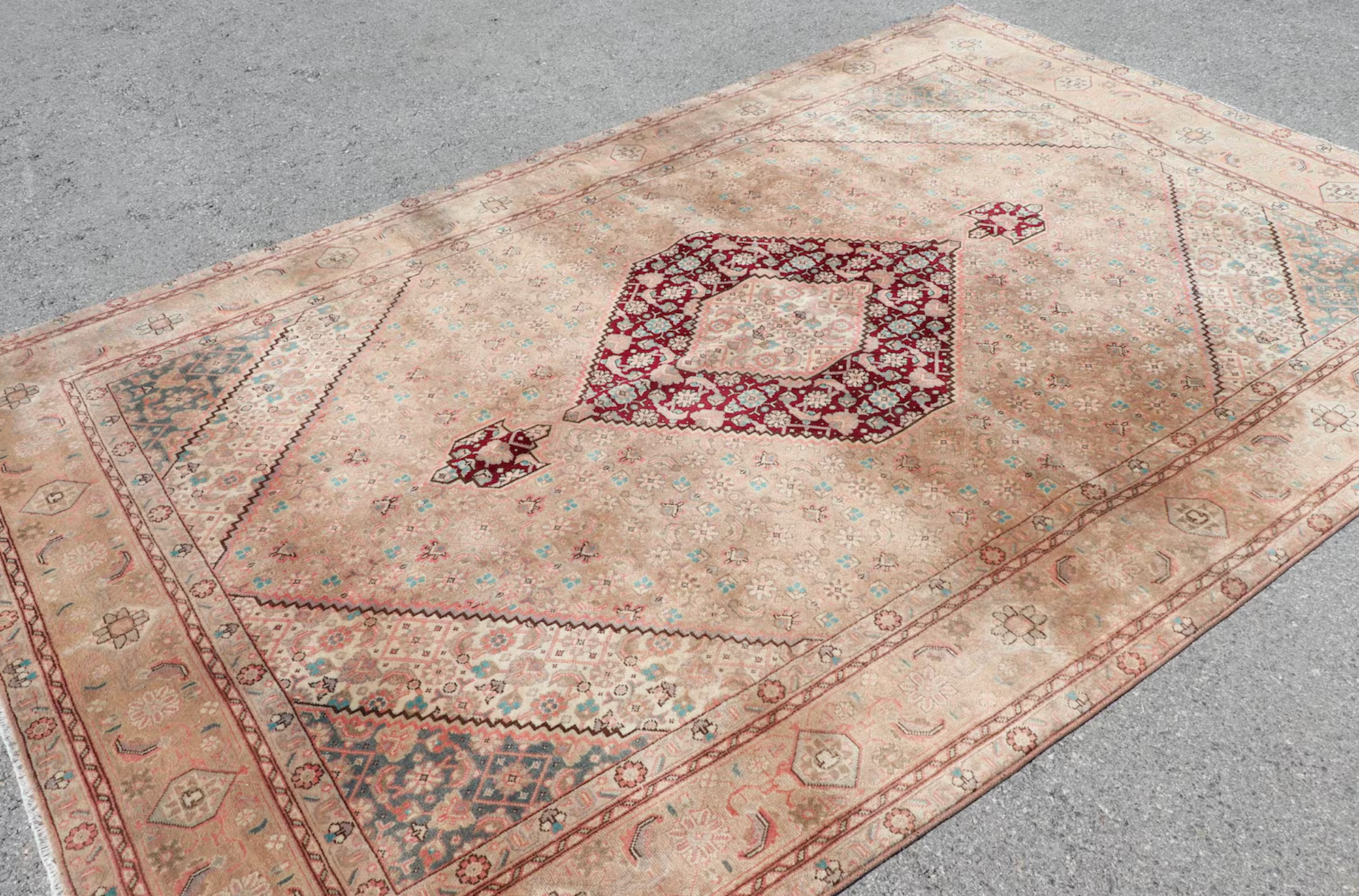 XL Vintage Turkish Accent Area Rug 6.5 x 9.7 ft