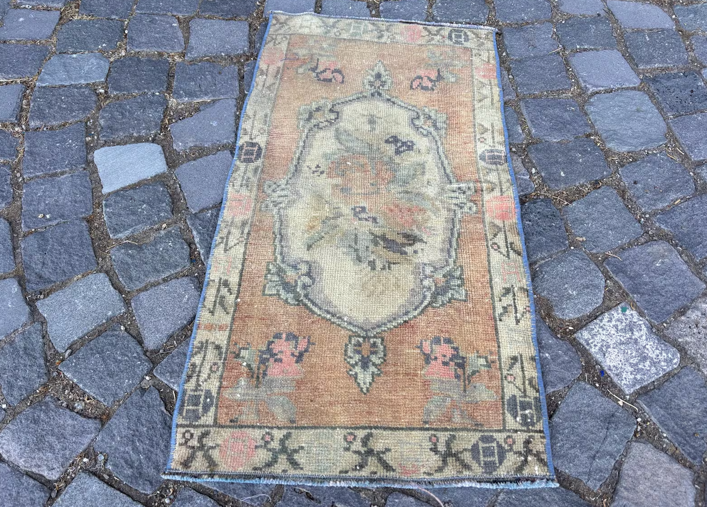 Vintage Turkish Mini Rug 1.5 x 2.8 ft
