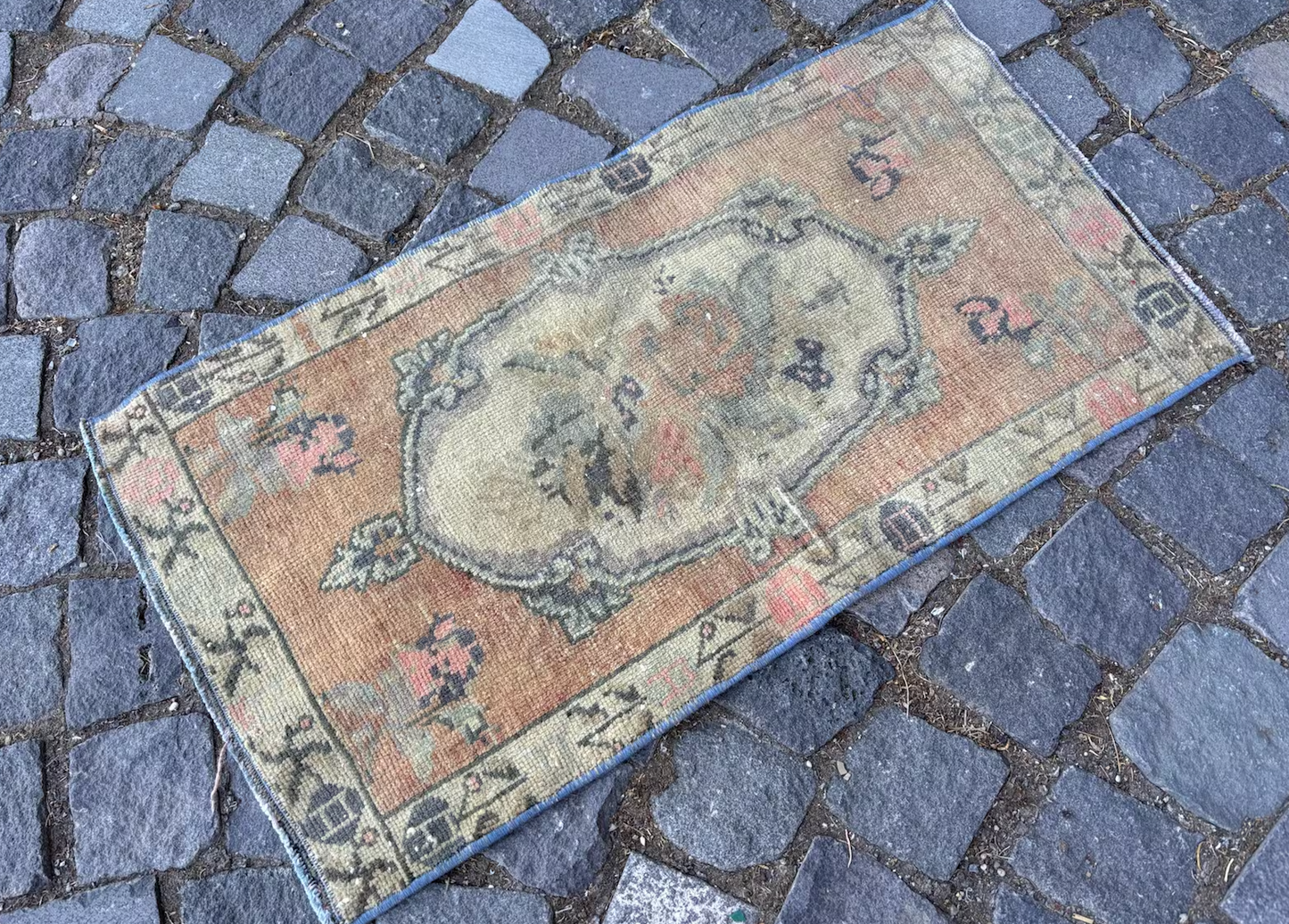 Vintage Turkish Mini Rug 1.5 x 2.8 ft