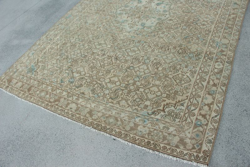 XL Vintage Persian Accent Area Rug 6.3 x 9.7 ft