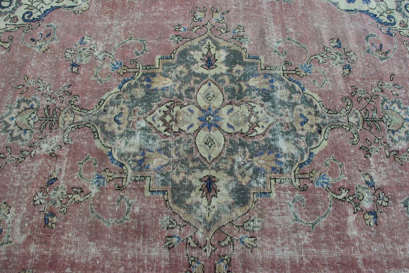 XL Vintage Turkish Accent Area Rug 7 x 9.4 ft