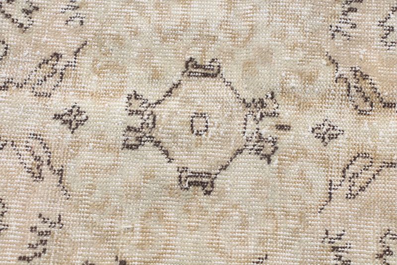 XL Vintage Turkish Accent Area Rug 5.2 x 8.9 ft