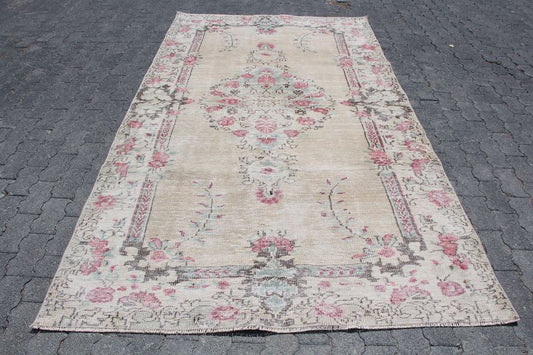 XL Vintage Turkish Accent Area Rug 5.4 x 9.3 ft