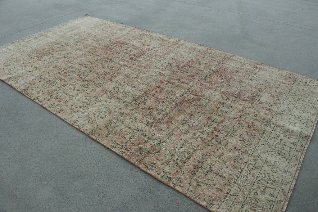 XL Vintage Turkish Accent Area Rug 5.5 x 10.6 ft
