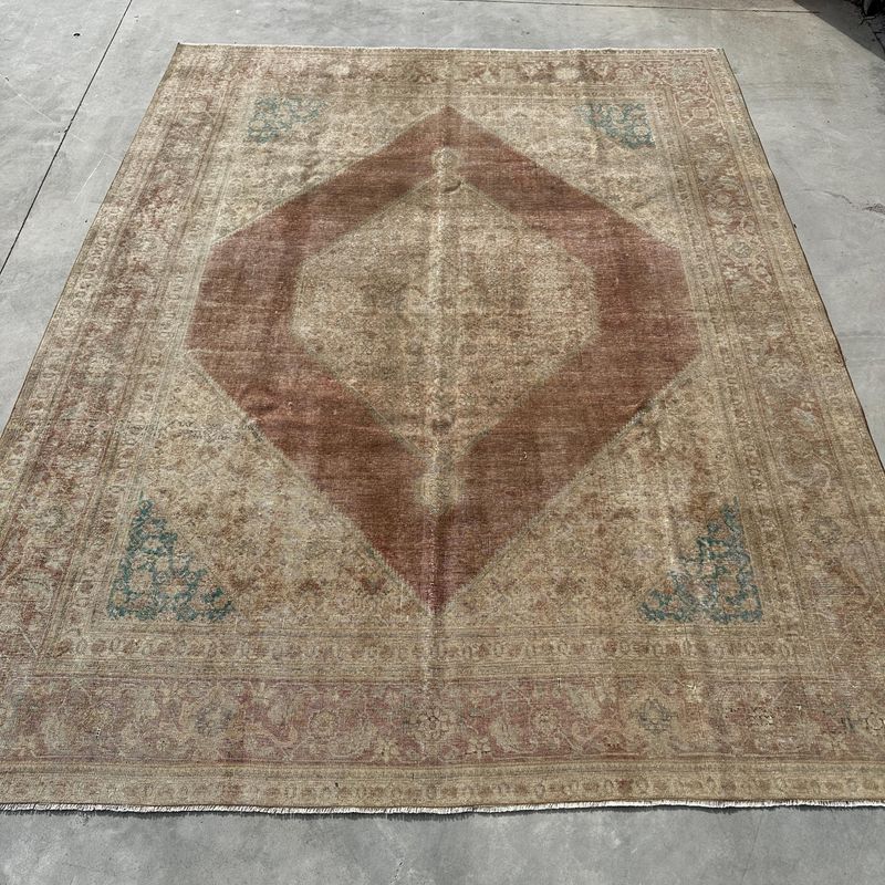 XL Vintage Turkish Accent Area Rug 9.6 x 12.2 ft