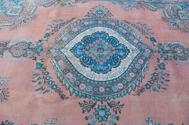 XL Vintage Turkish Accent Area Rug 7.3 x 10.1 ft