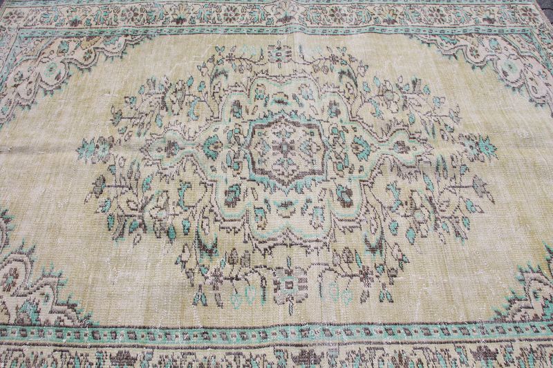 Vintage Turkish Accent Area rug 5.2 x 8.3 ft