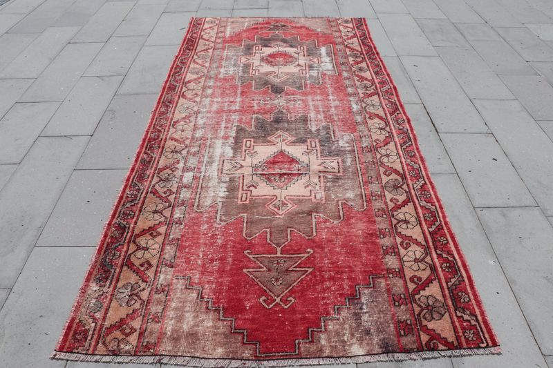 Vintage Turkish Accent Area rug 4.7 x 9.5 ft