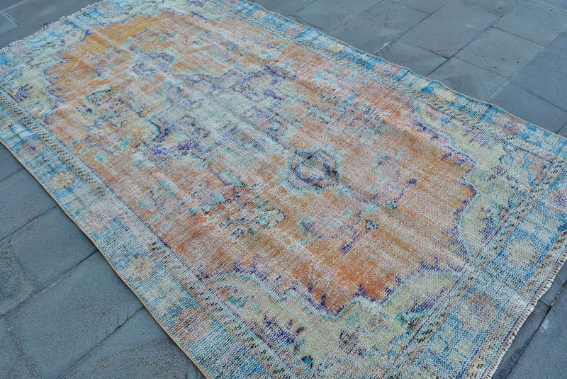 XL Vintage Turkish Accent Area rug 5.2 x 9.1 ft