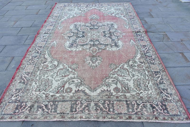 XL Vintage Turkish Accent Area Rug 6.2 x 10.4 ft