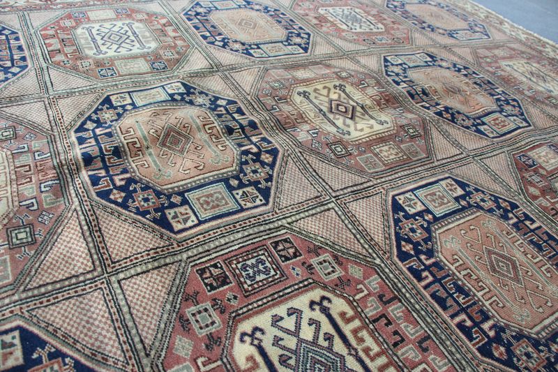 XL Vintage Turkish Accent Area Rug 6.4 x 9.6 ft