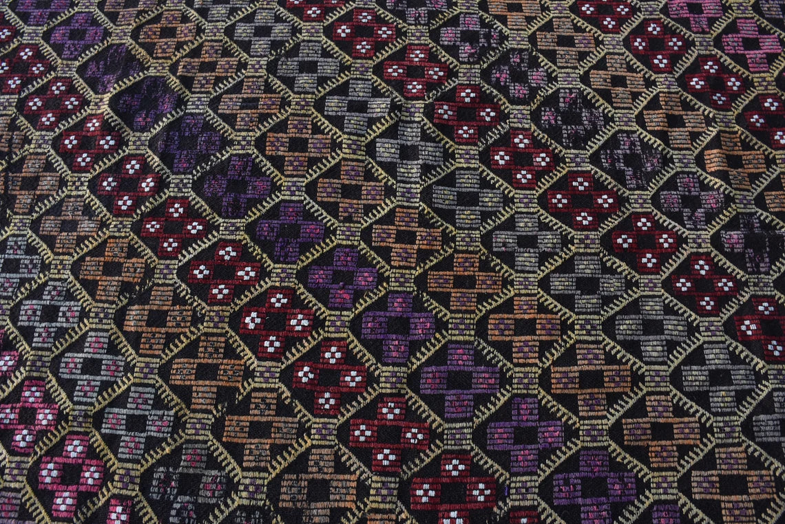 XL Vintage Turkish Accent Area Rug 5.3 x 8.5 ft