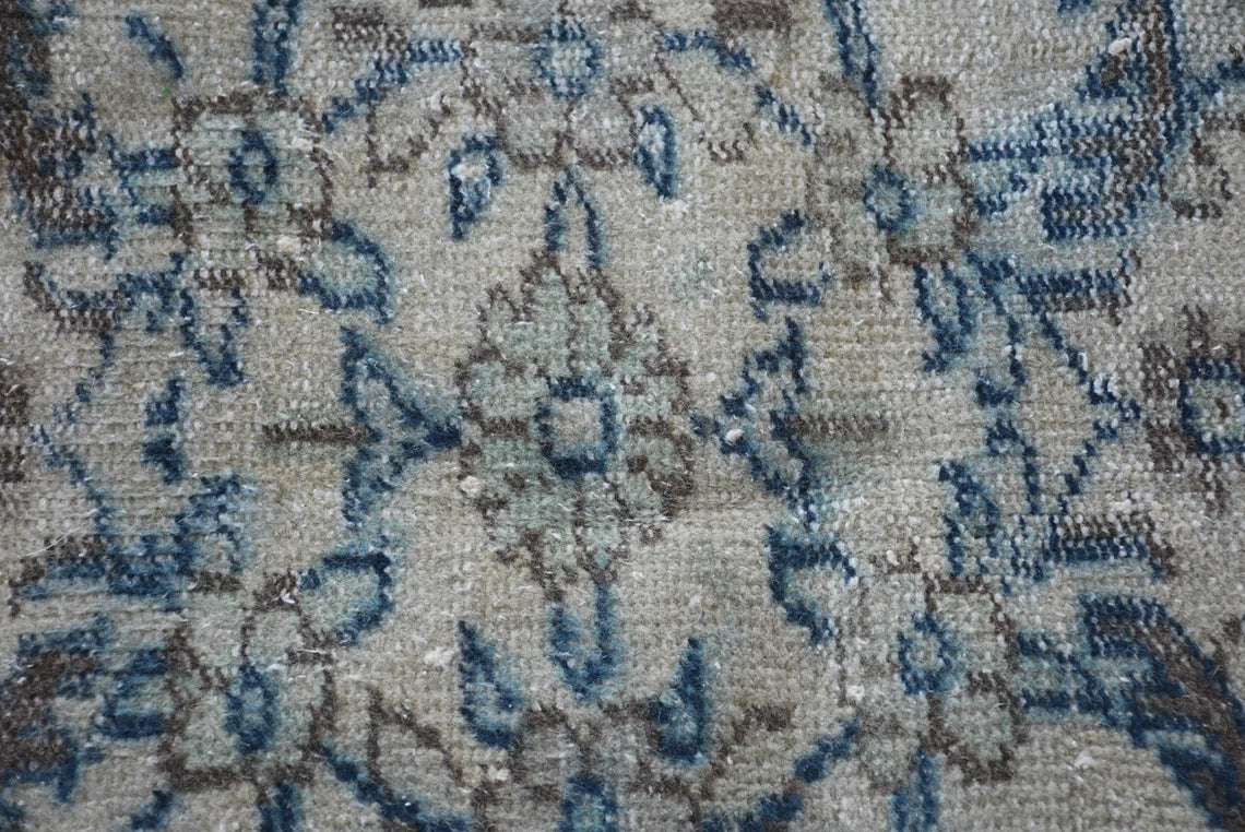 XL Vintage Turkish Accent Area Rug 5.8 x 8.4 ft