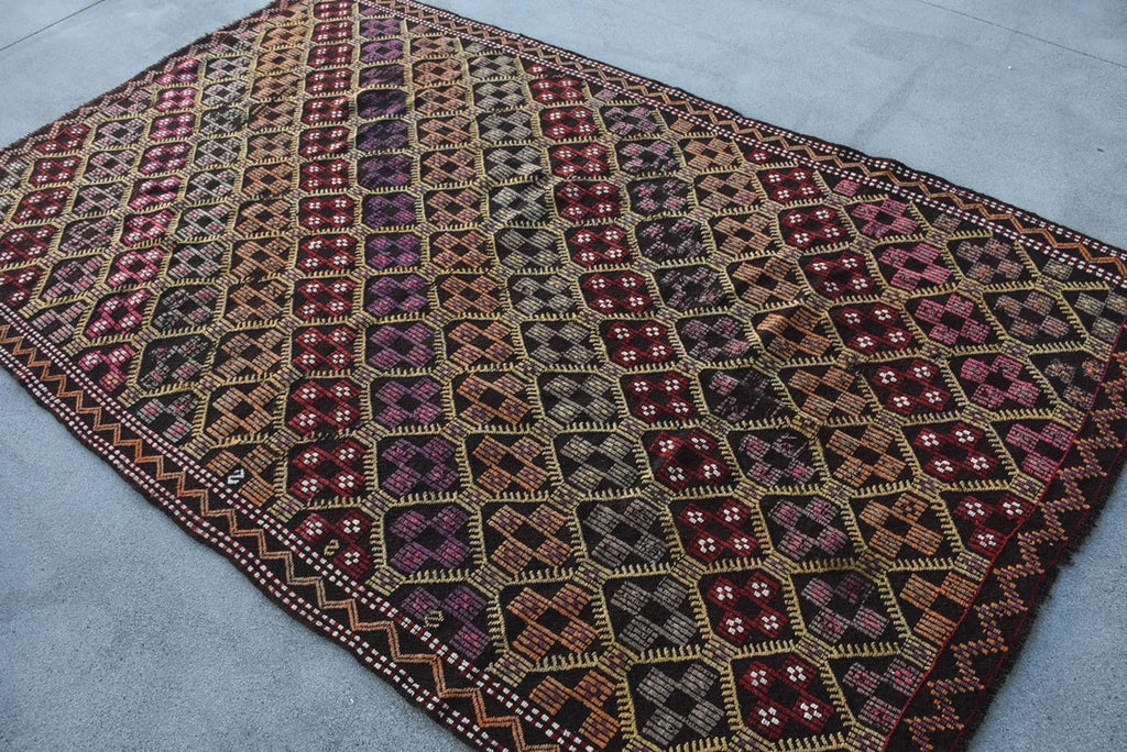 XL Vintage Turkish Accent Area Rug 5.3 x 8.5 ft