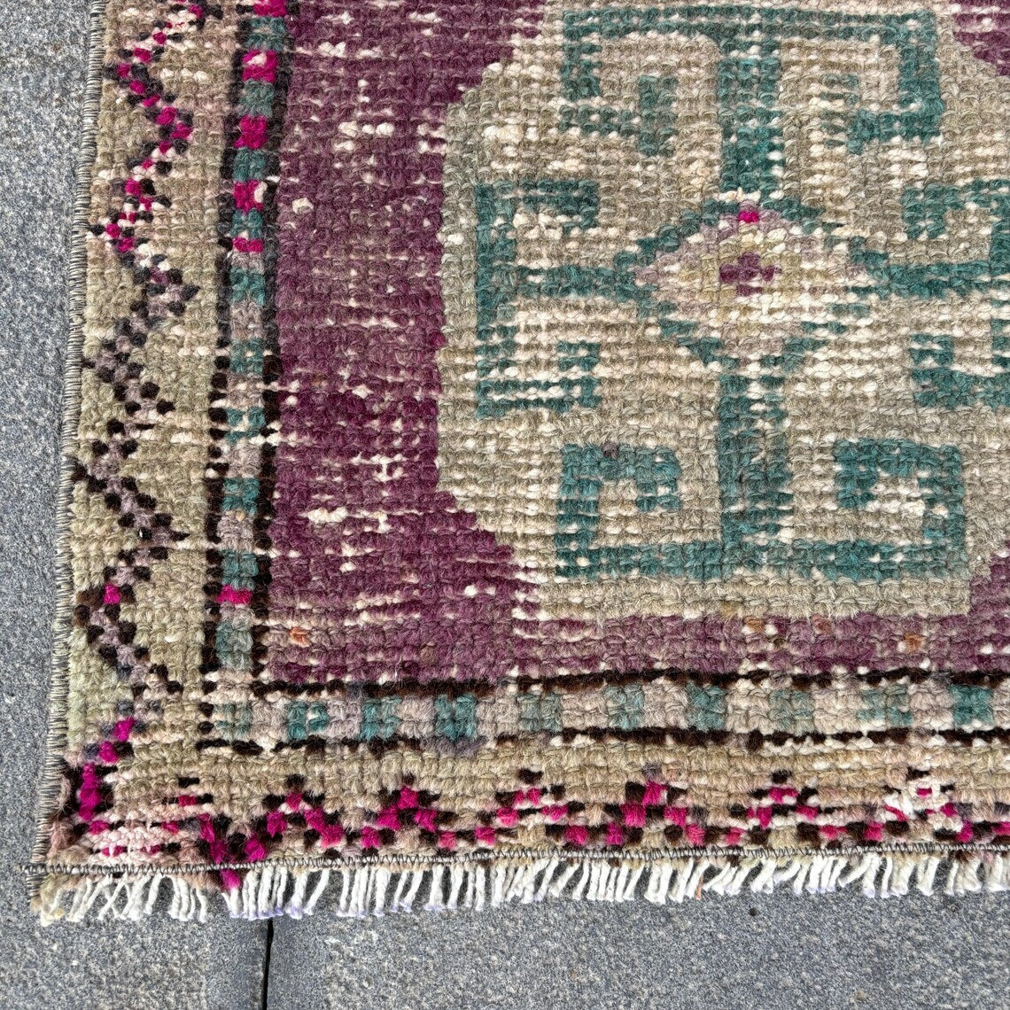 Vintage Turkish Mini Rug 1.5 x 2.8 ft