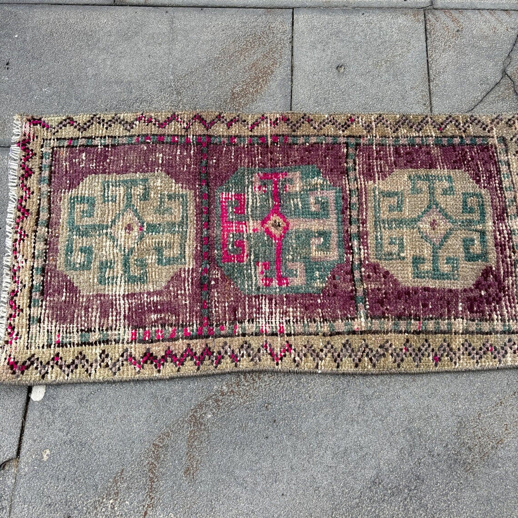Vintage Turkish Mini Rug 1.5 x 2.8 ft