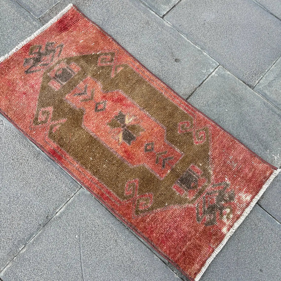 Vintage Turkish Mini Rug 1.3 x 2.8 ft