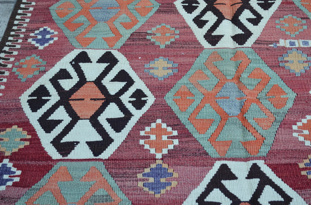 XL Vintage Turkish Accent Area Rug 5.4 x 8.5 ft