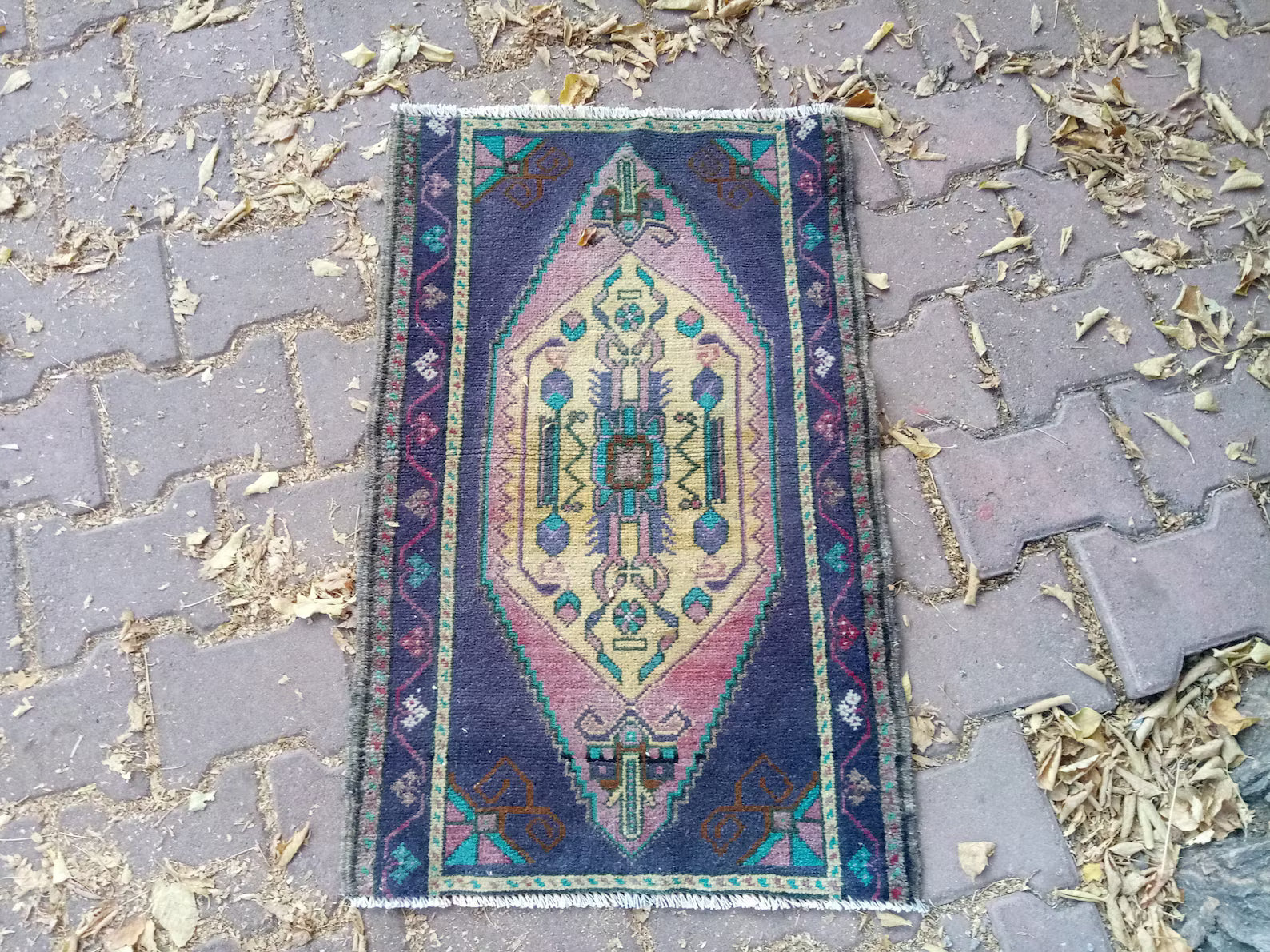 Vintage Turkish Mini Rug 1.7 x 2.8 ft