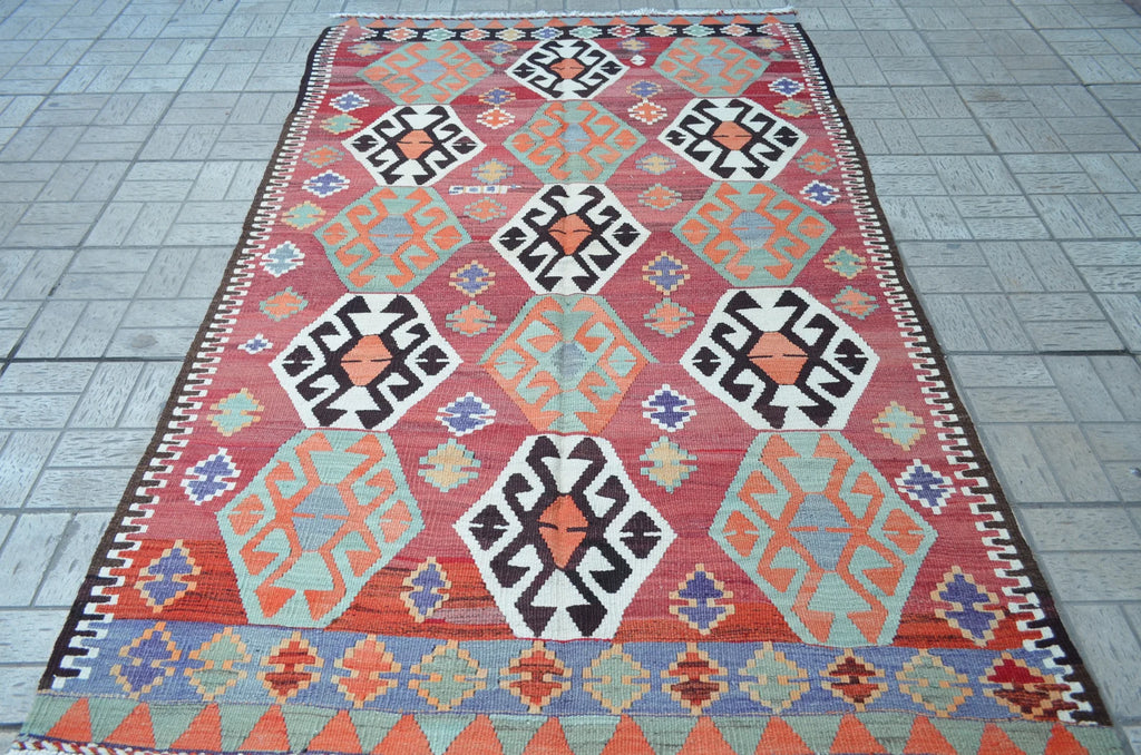 XL Vintage Turkish Accent Area Rug 5.4 x 8.5 ft