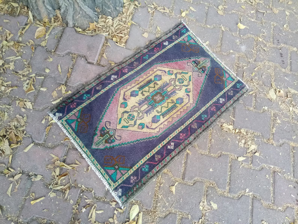 Vintage Turkish Mini Rug 1.7 x 2.8 ft