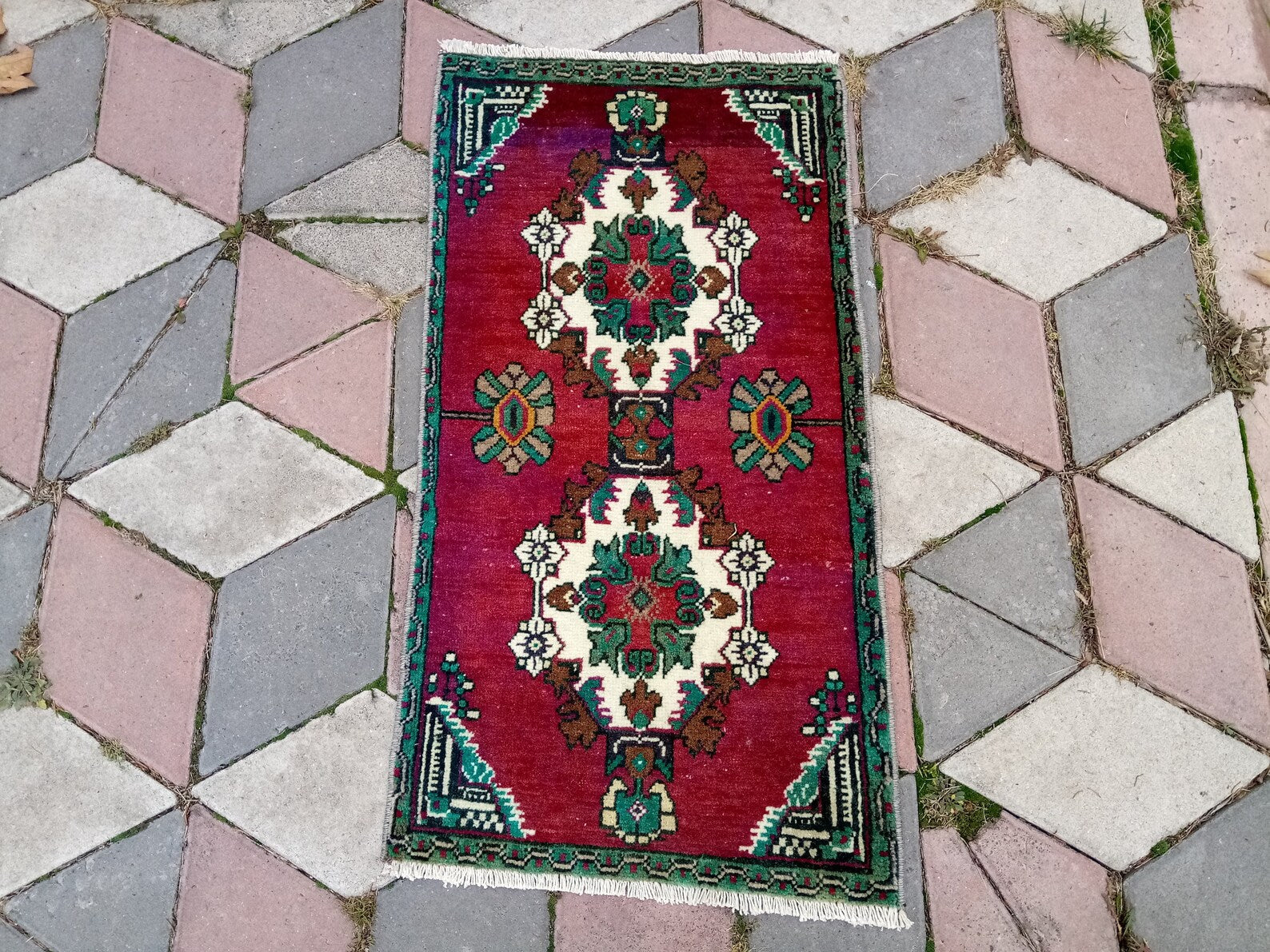 Vintage Turkish Mini Rug 1.5 x 2.8 ft