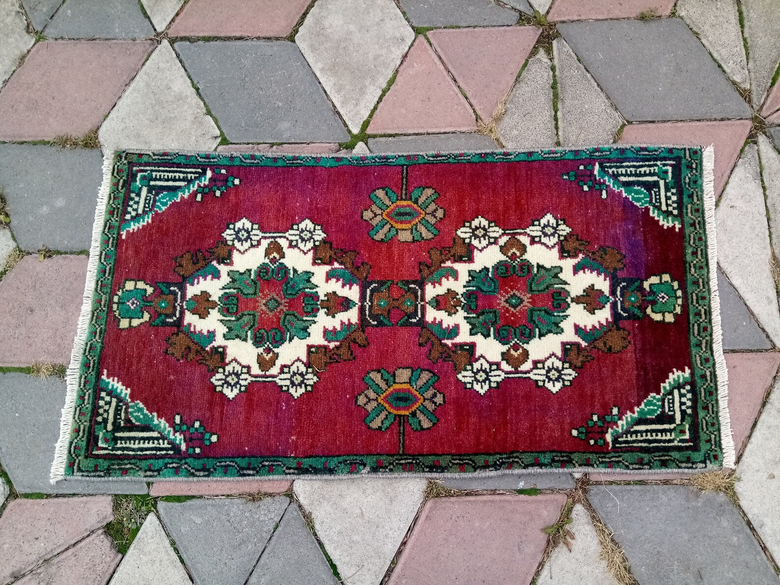 Vintage Turkish Mini Rug 1.5 x 2.8 ft