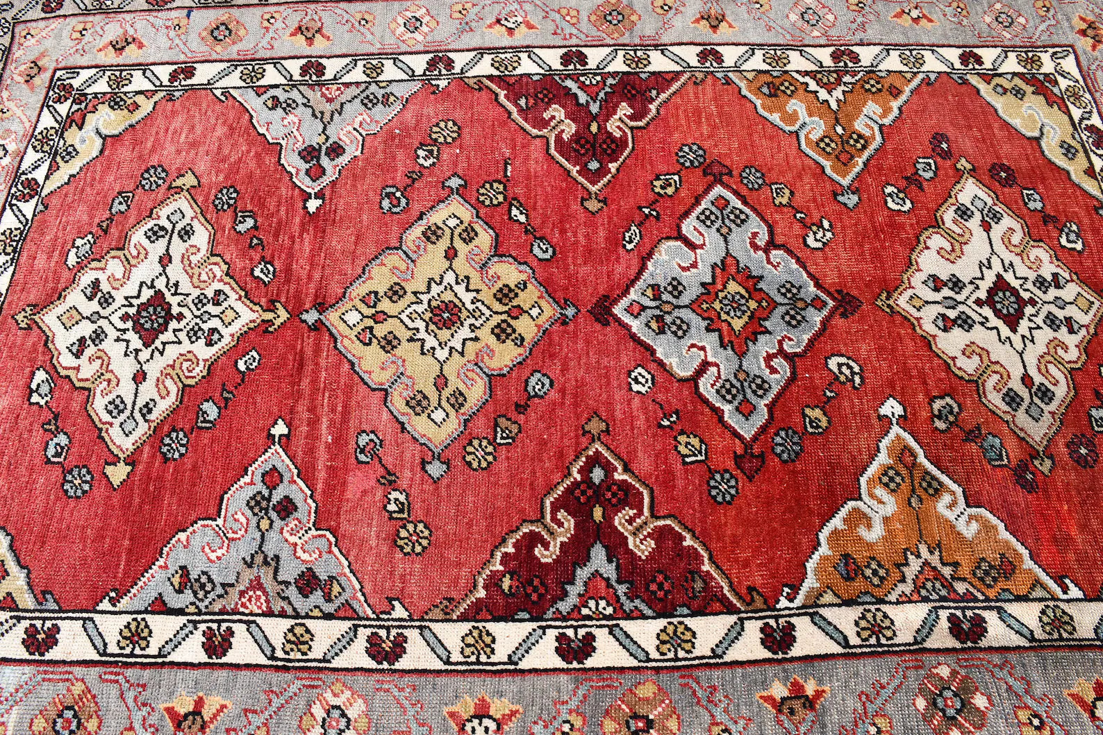 Vintage Turkish Accent Area rug 5.2 x 7.8 ft