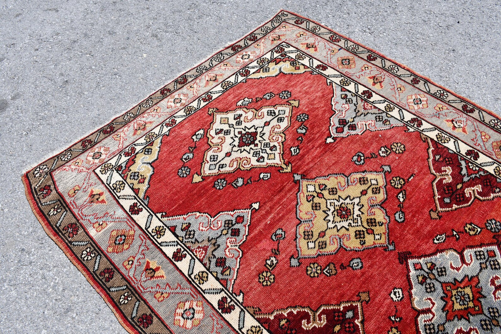 Vintage Turkish Accent Area rug 5.2 x 7.8 ft