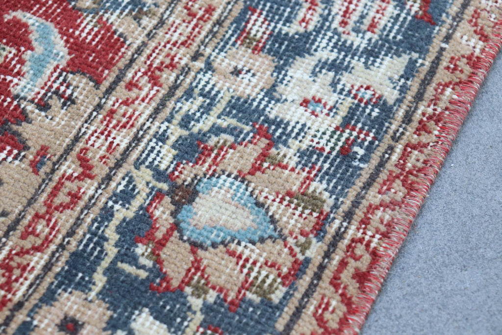Vintage Persian Accent Area Rug 4.1 x 7 ft