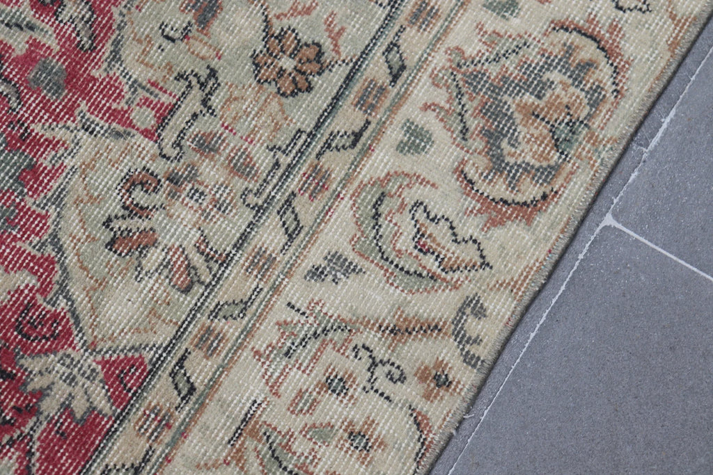 XL Vintage Turkish Accent Area Rug 5.9 x 9.5 ft