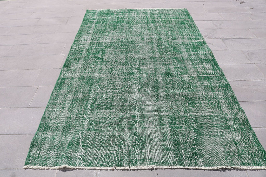 XL Vintage Turkish Accent Area rug 5.7 x 9.6 ft