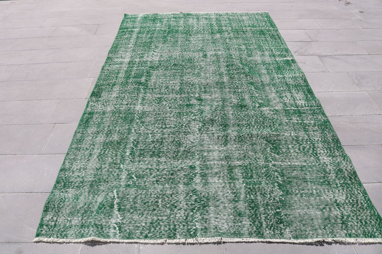 XL Vintage Turkish Accent Area rug 5.7 x 9.6 ft