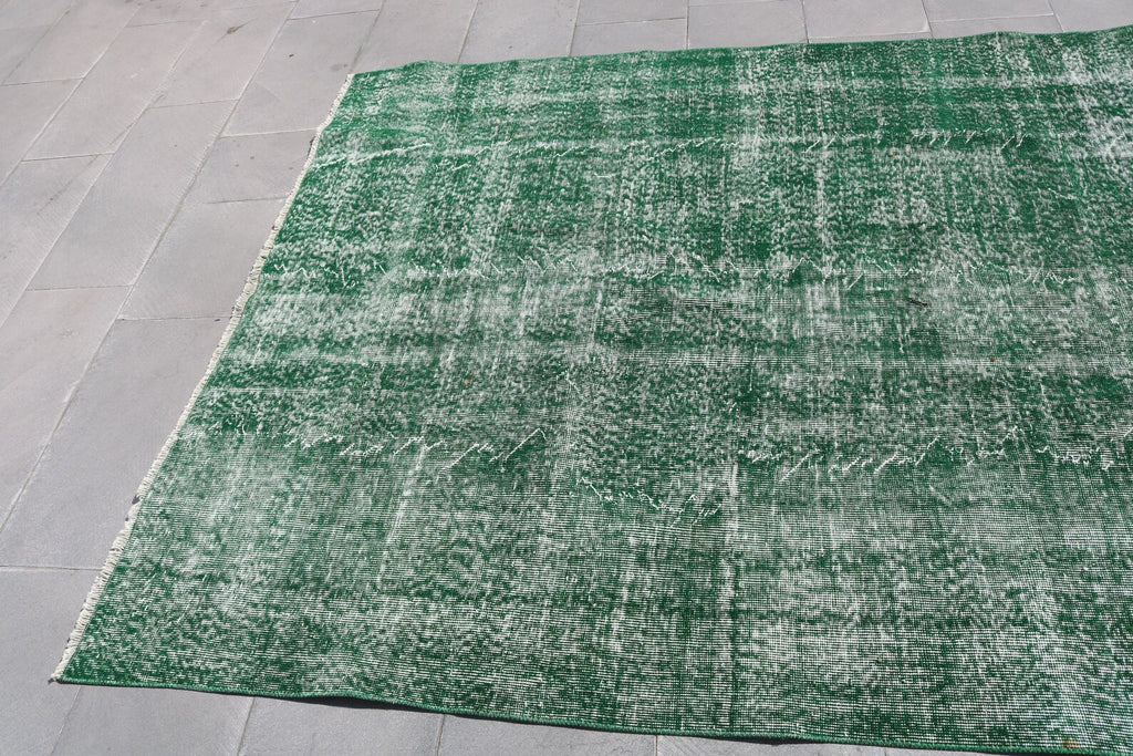 XL Vintage Turkish Accent Area rug 5.7 x 9.6 ft