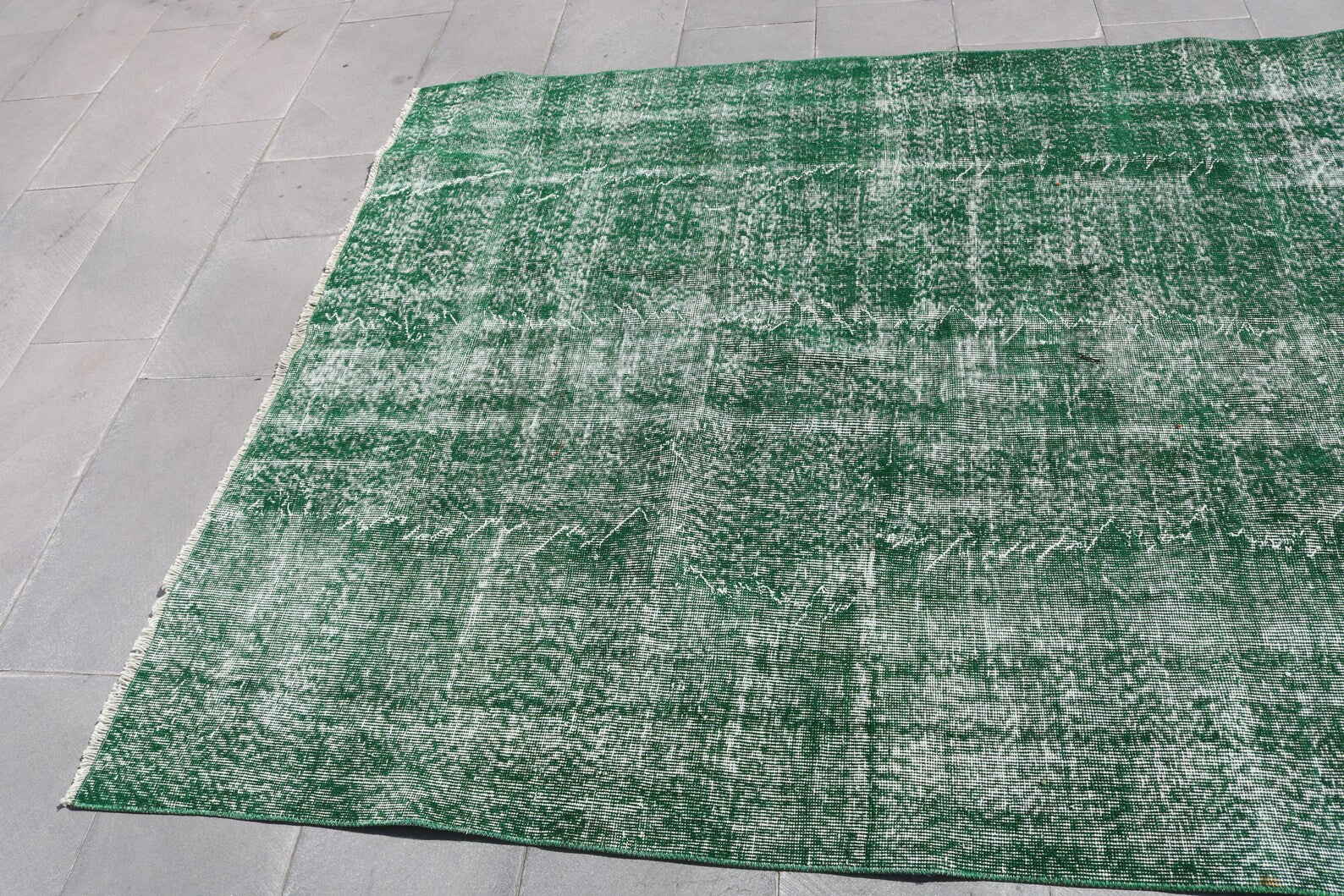 XL Vintage Turkish Accent Area rug 5.7 x 9.6 ft