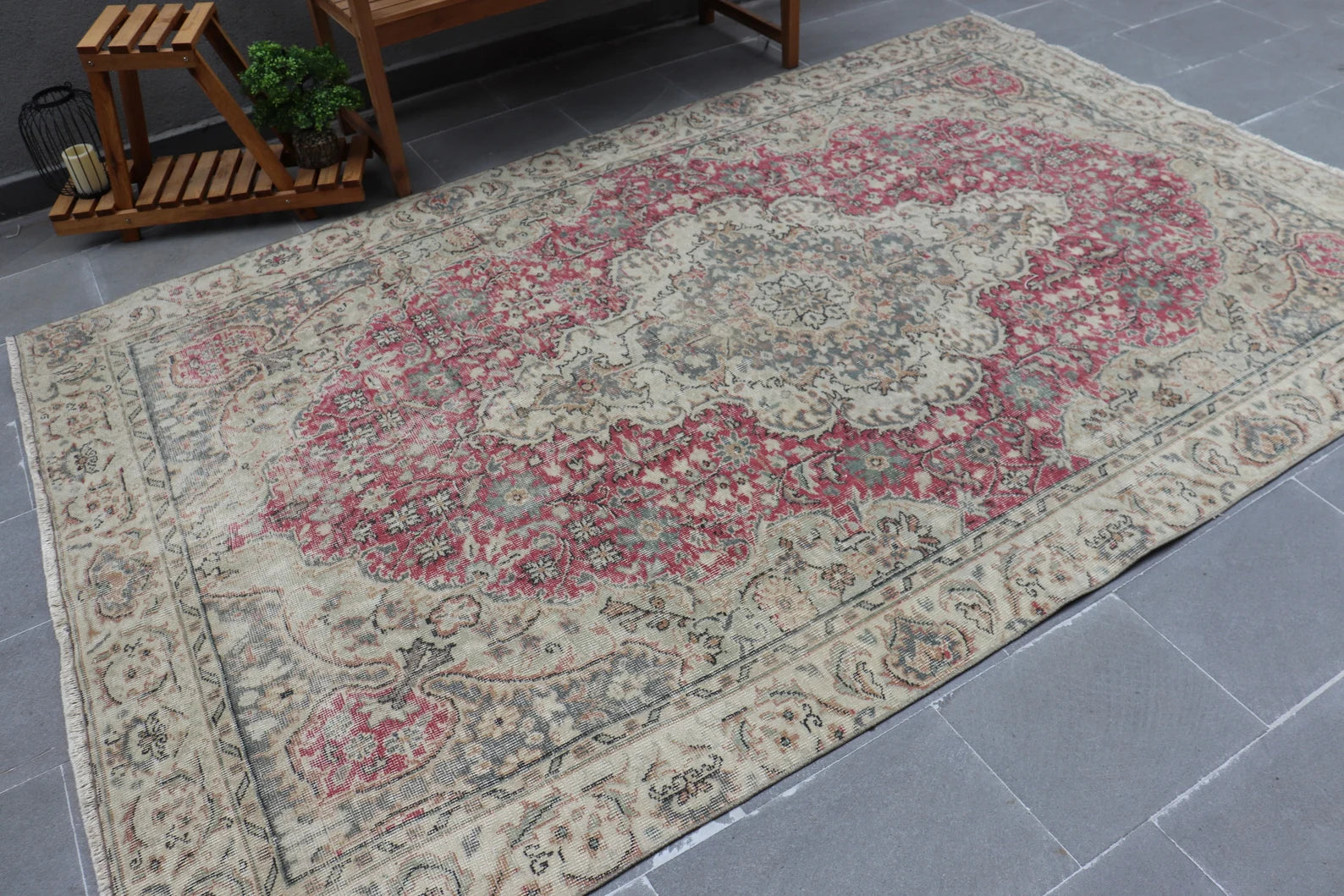 XL Vintage Turkish Accent Area Rug 5.9 x 9.5 ft