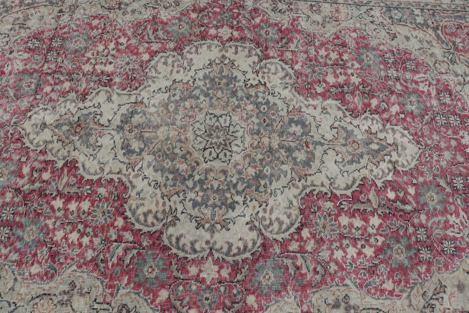 XL Vintage Turkish Accent Area Rug 5.9 x 9.5 ft