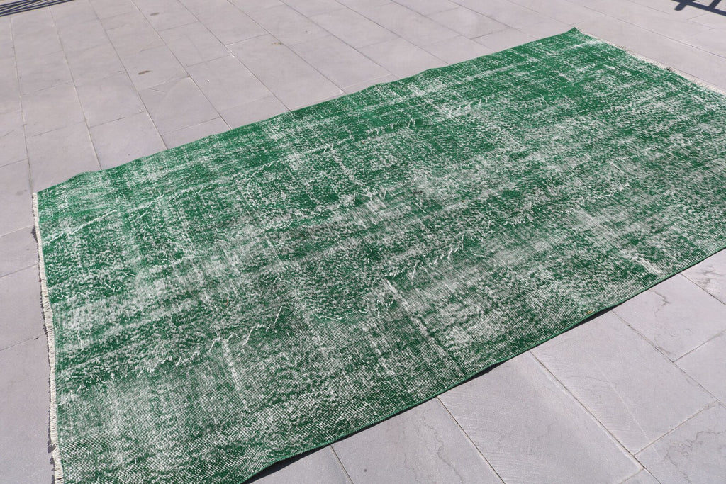 XL Vintage Turkish Accent Area rug 5.7 x 9.6 ft
