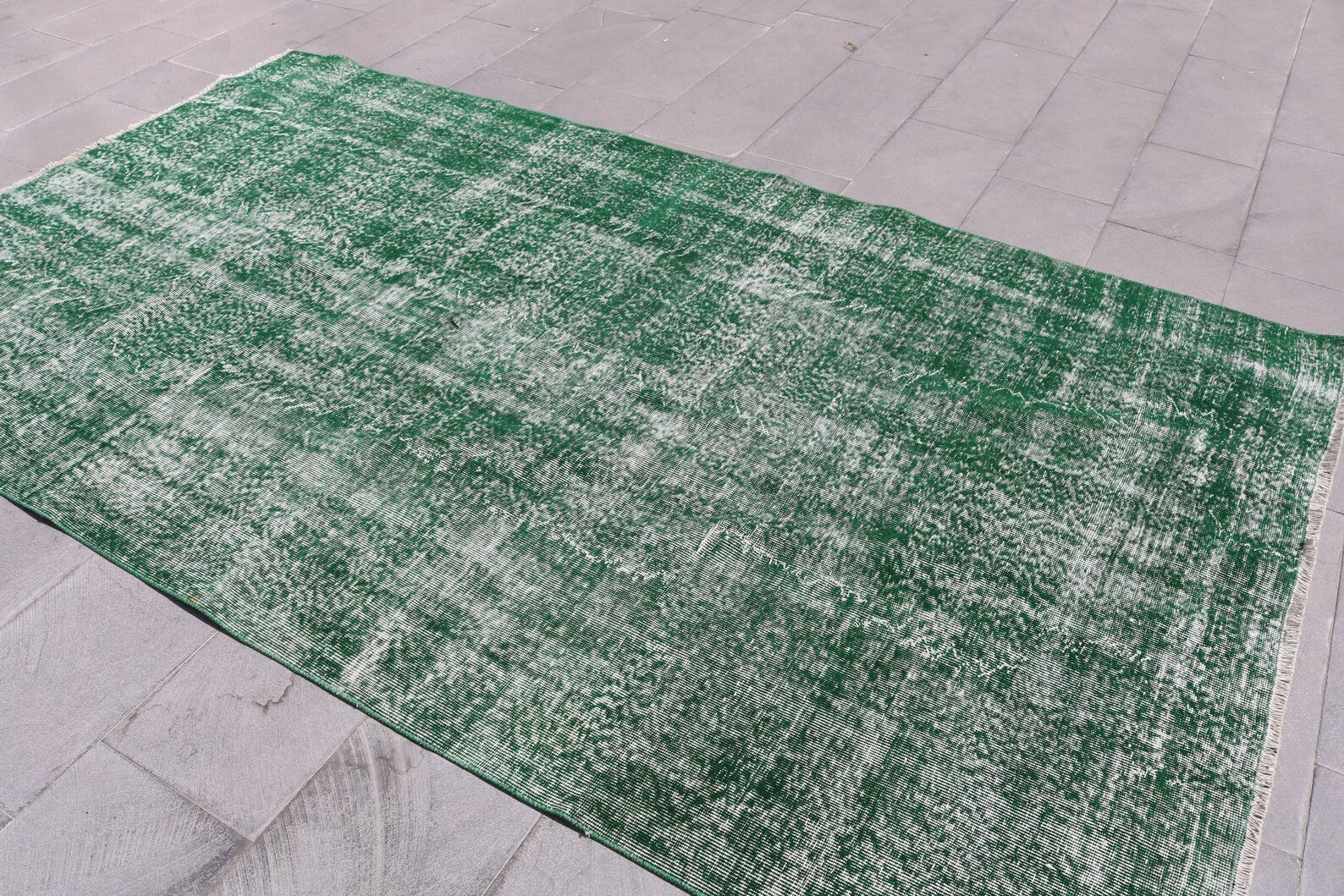 XL Vintage Turkish Accent Area rug 5.7 x 9.6 ft