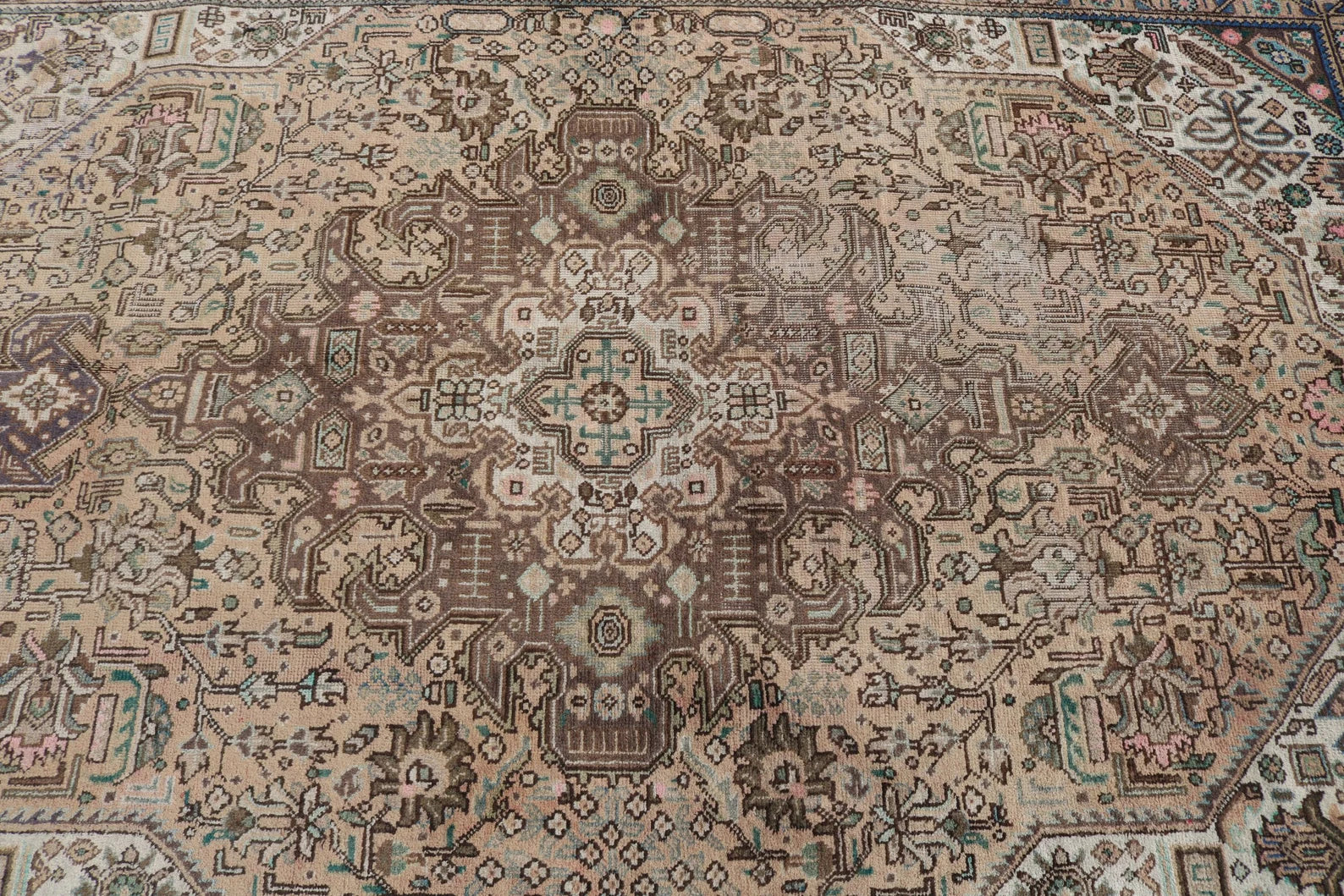 XL Vintage Persian Accent Area Rug 4.7 x 9 ft
