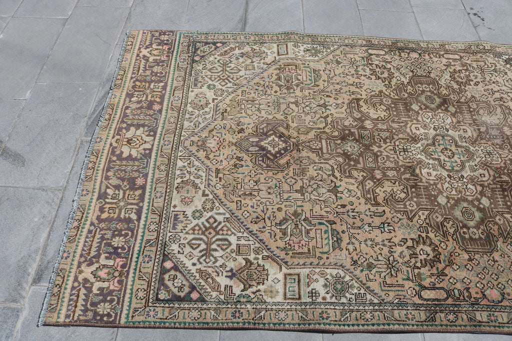 XL Vintage Persian Accent Area Rug 4.7 x 9 ft