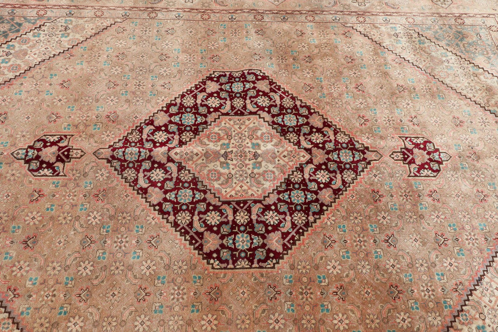 XL Vintage Turkish Accent Area Rug 6.5 x 9.7 ft