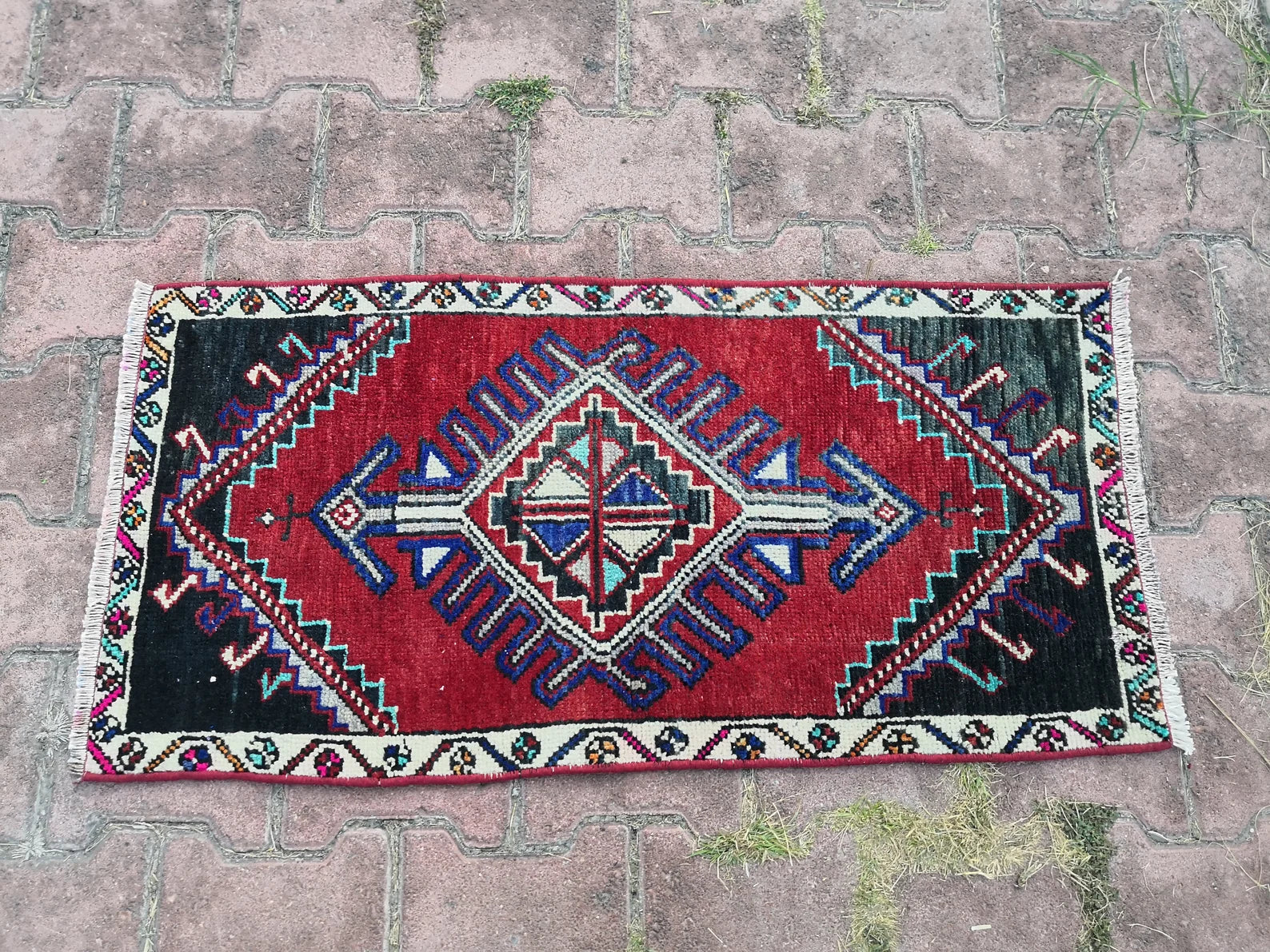 Vintage Turkish Mini Rug 1.5 x 3.1 ft