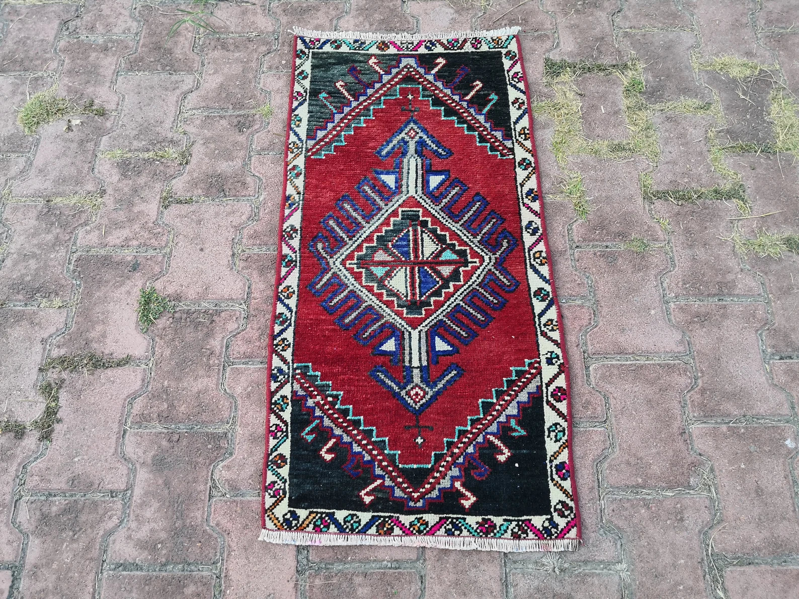 Vintage Turkish Mini Rug 1.5 x 3.1 ft