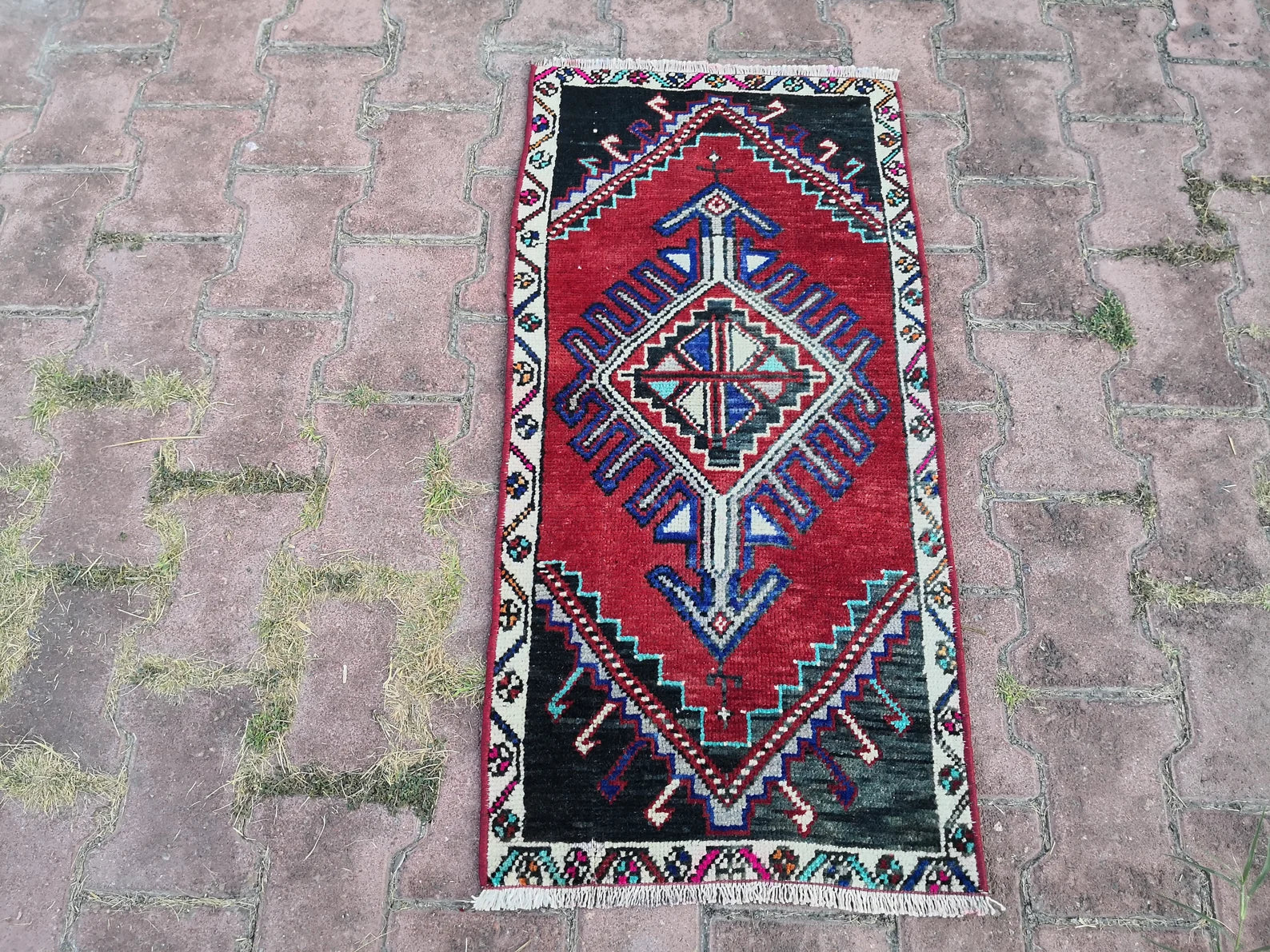 Vintage Turkish Mini Rug 1.5 x 3.1 ft