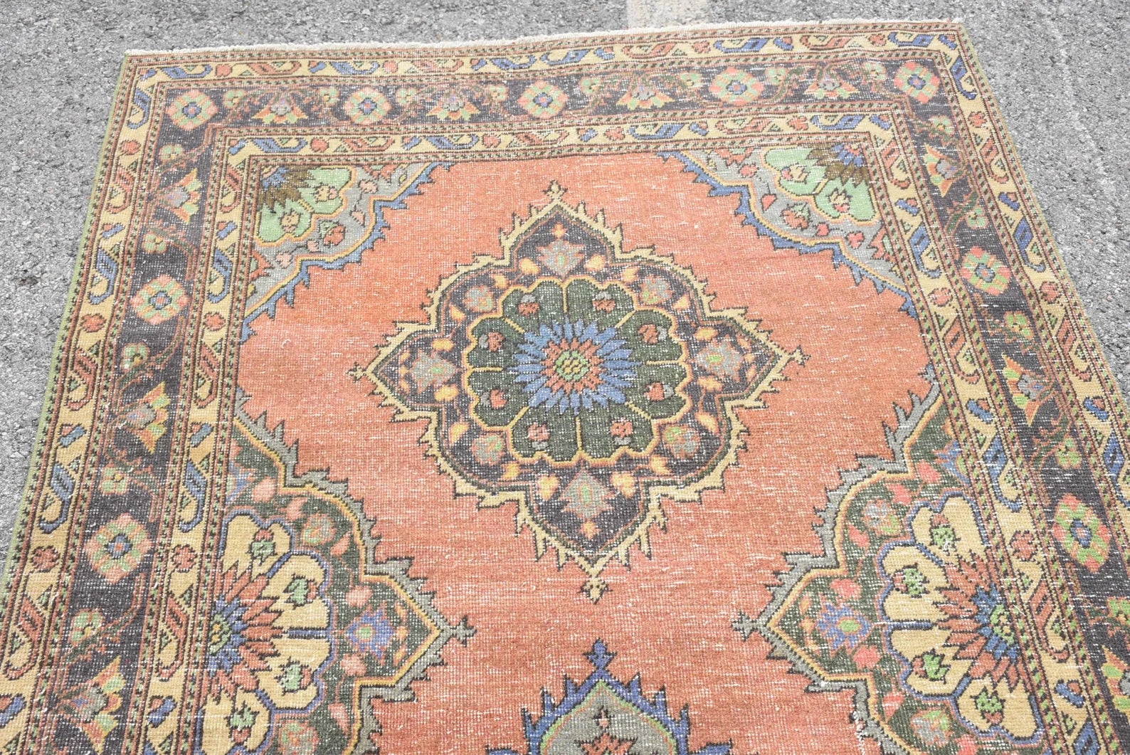 Vintage Turkish Accent Area rug 4.5 x 9.7 ft