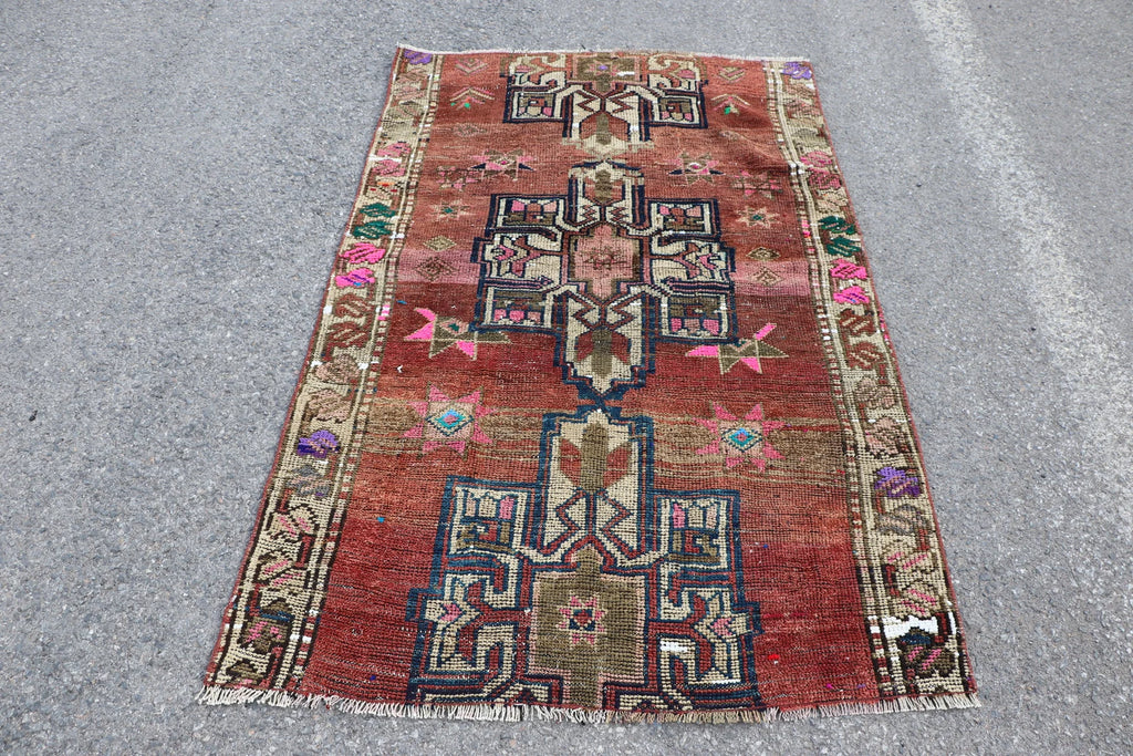 Vintage Turkish Accent Area rug 4 x 6.2 ft